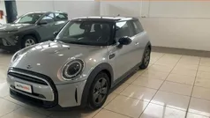 Usata 2024 Mini Cooper Classic Due volumi | 24.099 € (Ottimo prezzo)