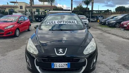 Usata 2012 Peugeot 308 Berlina | 2800 € (Buon prezzo)