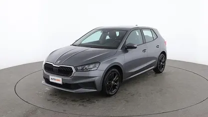 Grigio Usata 2022 Skoda Fabia Ambition Tre volumi | 14.799 € (Buon prezzo)