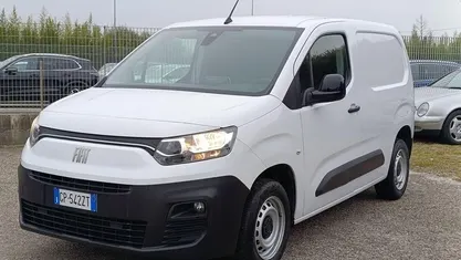 Usata Fiat Doblò 102 CV (75 kW) 2023 Monovolume