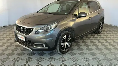 Usata Peugeot 2008 Allure 102 CV (75 kW) 2019 Grigio SUV