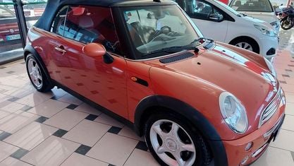 Usata Mini Cooper Cabriolet Hype 116 CV (85 kW) 2006 Arancione Cabrio