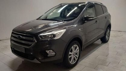 Begagnad Ford Kuga Titanium S 120 HK (88 kW) 2019 Grå SUV