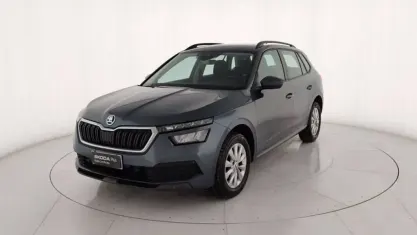 Usado Skoda Kamiq Ambition 95 CV (69 kW) 2021 Gris SUV