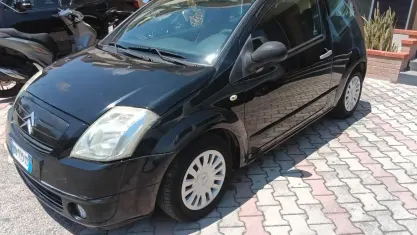 Usata Citroën C2 Exclusive 60 CV (44 kW) 2006 Nero Utilitaria