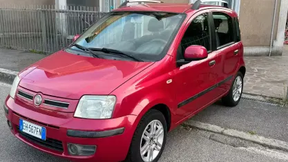 Usata Fiat Panda Emotion 69 CV (50 kW) 2011 Rosso Utilitaria