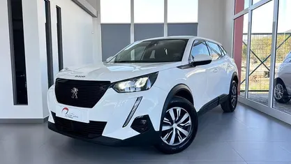 Usata Peugeot 2008 Active 110 CV (80 kW) 2021 Bianco SUV