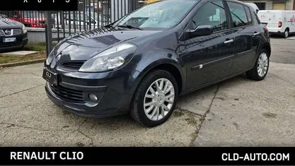 Grigio scuro Usata 2008 Renault Clio II LE Berlina | 3999 € (Buon prezzo)