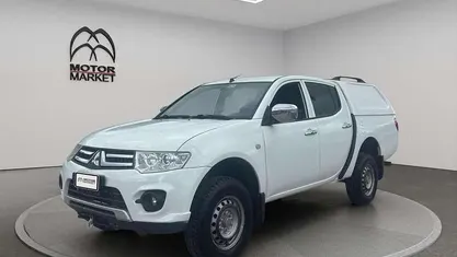Usata Mitsubishi L200 Invite 136 CV (100 kW) 2016 Bianco Pick-up