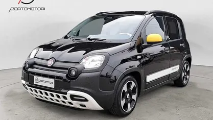 Usata Fiat Panda Cross Cross 69 CV (50 kW) 2025 Utilitaria