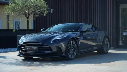 Nuova Aston Martin DB12 680 CV (500 kW) 2026 Xenon grey Coupé