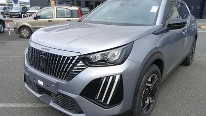 Usata 2025 Peugeot 2008 Allure SUV | 26.850 € (Buon prezzo)