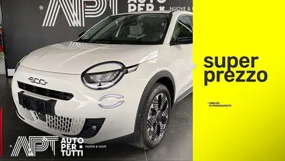 Usata Fiat 600 La Prima 110 CV (80 kW) 2024 Bianco SUV