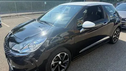 Usata DS Automobiles DS3 Chic 75 CV (55 kW) 2018 Nero Coupé