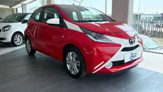 Rosso Usata 2015 Toyota Aygo X-clusiv Due volumi | 6590 € (Super prezzo)