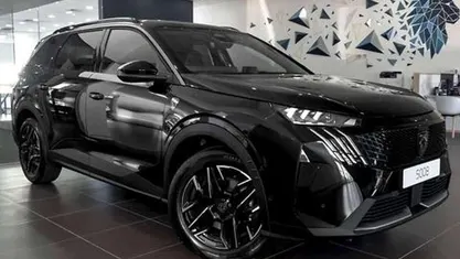 Nero metalizzato Usata 2025 Peugeot 5008 GT SUV | 31.900 € (Buon prezzo)