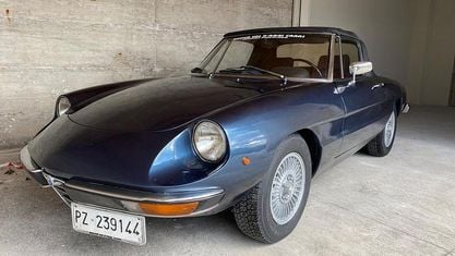 Begagnad Alfa Romeo Spider 78 HK (57 kW) 1970 Blå Cab