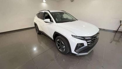 Neu Hyundai Tucson 136 PS (100 kW) 2025 Grau SUV