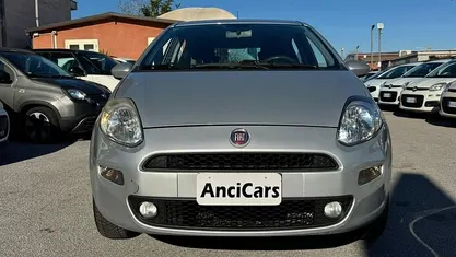 Usata Fiat Punto Street 77 CV (56 kW) 2014 Argento Utilitaria