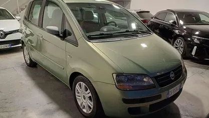 Grigio Usata 2004 Fiat Idea Emotion Monovolume | 1490 € (Ottimo prezzo)