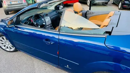 Usata Ford Focus Cabriolet 136 CV (100 kW) 2010 Bluazzurro Cabrio