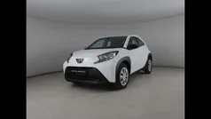 Bianco Usata 2025 Toyota Aygo Active Due volumi | 16.200 € (Buon prezzo)