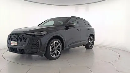 Usata Audi Q5 S-Line 204 CV (150 kW) 2025 Nero mito metallizzato SUV