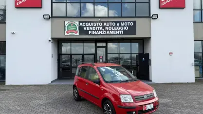 Usata Fiat Panda Dynamic 60 CV (44 kW) 2004 Rosso Utilitaria
