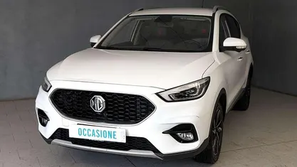 Usata MG ZS Comfort 106 CV (77 kW) 2023 Bianco SUV