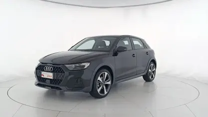Nouvelle Audi A1 Comfort 116 ch (85 kW) 2025 Gris SUV