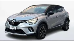 Grigio magnete + nero etoilé Usata 2023 Renault Captur Techno SUV | 17.900 € (Buon prezzo)