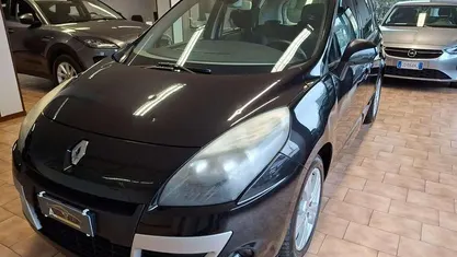 Usata Renault Scénic III Luxe 110 CV (80 kW) 2010 Nero Monovolume