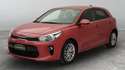Usata 2019 Kia Rio Tre volumi | 11.990 € (Buon prezzo)