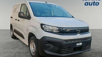 Bianco Nuova 2025 Opel Combo S Monovolume | 18.900 € (Ottimo prezzo)