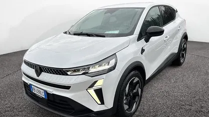 Usata 2025 Renault Captur Techno SUV | 23.700 € (Buon prezzo)