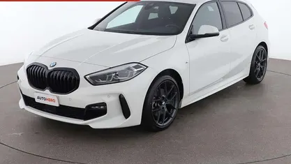 Bianco Usata 2023 BMW 118 M Sport Due volumi | 28.099 € (Buon prezzo)