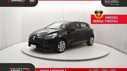 Käytetty Renault Clio IV Zen 76 HP (55 kW) 2019 Musta Sedan