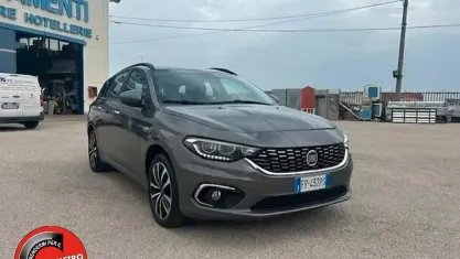 Usata Fiat Tipo Lounge 120 CV (88 kW) 2018 Grigio Station wagon