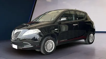 Usata Lancia Ypsilon 85 CV (62 kW) 2015 Utilitaria