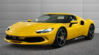 Usata Ferrari 296 664 CV (488 kW) 2022 Giallo Coupé