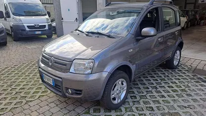 Usata Fiat Panda 4x4 Climbing 75 CV (55 kW) 2011 Utilitaria