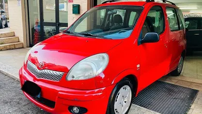 Usata Toyota Yaris Verso 84 CV (61 kW) 2005 Monovolume