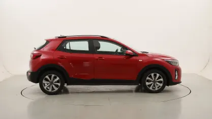 Usata Kia Stonic Urban 100 CV (73 kW) 2023 Rossorosso SUV
