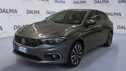 Grigio Usata 2017 Fiat Tipo Lounge Tre volumi | 9990 € (Buon prezzo)