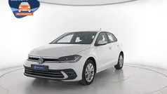 Pure white Usata 2022 VW Polo Style Tre volumi | 17.500 € (Buon prezzo)