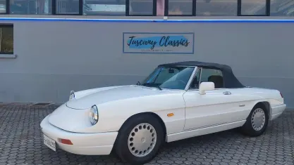Usata Alfa Romeo Spider 122 CV (89 kW) 1991 Bianco Cabrio