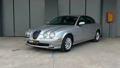 Usata Jaguar S-Type Executive 200 CV (147 kW) 2002 Grigio Berlina