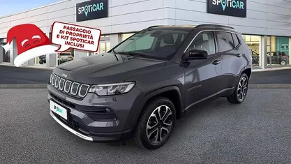 Grigio Usata 2022 Jeep Compass Limited SUV | 23.450 € (Buon prezzo)