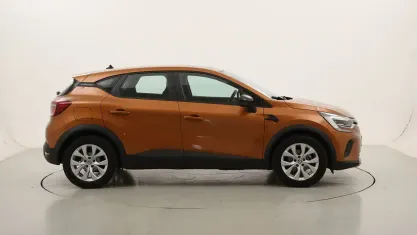 Usata Renault Captur Business 143 CV (105 kW) 2022 Arancionearancione SUV