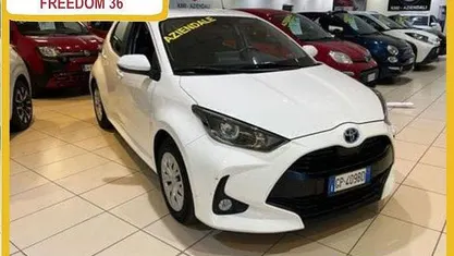 Usata Toyota Yaris Hybrid Business Edition 116 CV (85 kW) 2023 Utilitaria